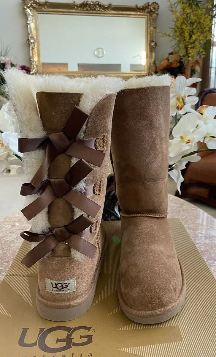 UGG LV Brown Suede Leather Bailey Bow Lined Boots Size 4 EUC