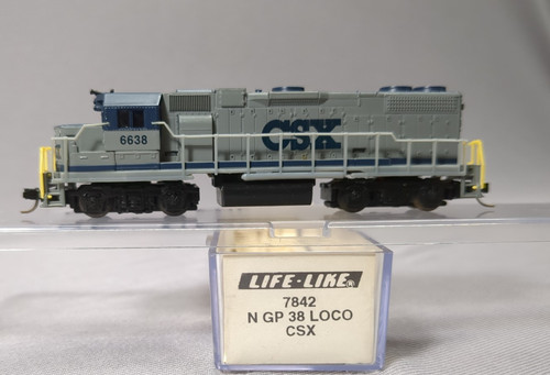 Locomotora diésel CSX 3368 escala N Life Like # 7842 CSX GP 38 | Condition: Used