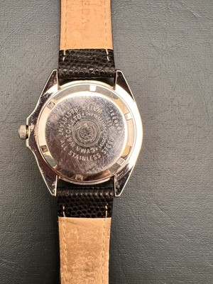 Vintage CYMA 9111 Quartz Diver Watch 200M Day-Date Black Dial