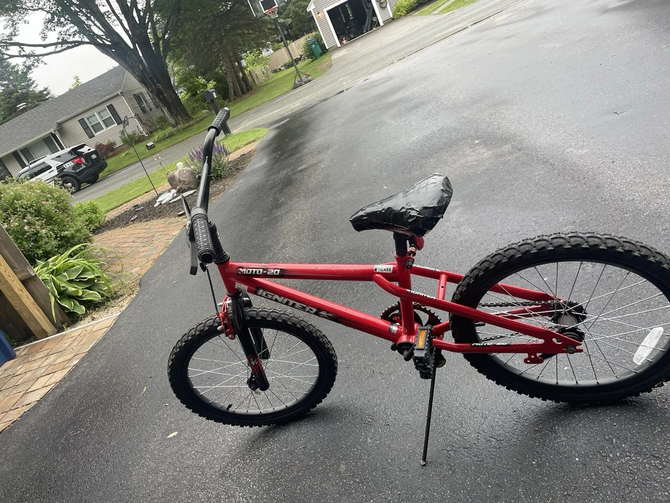 Bicicleta BMX Mongoose R0964TR 20" para niño - verde Foto 2 de 2