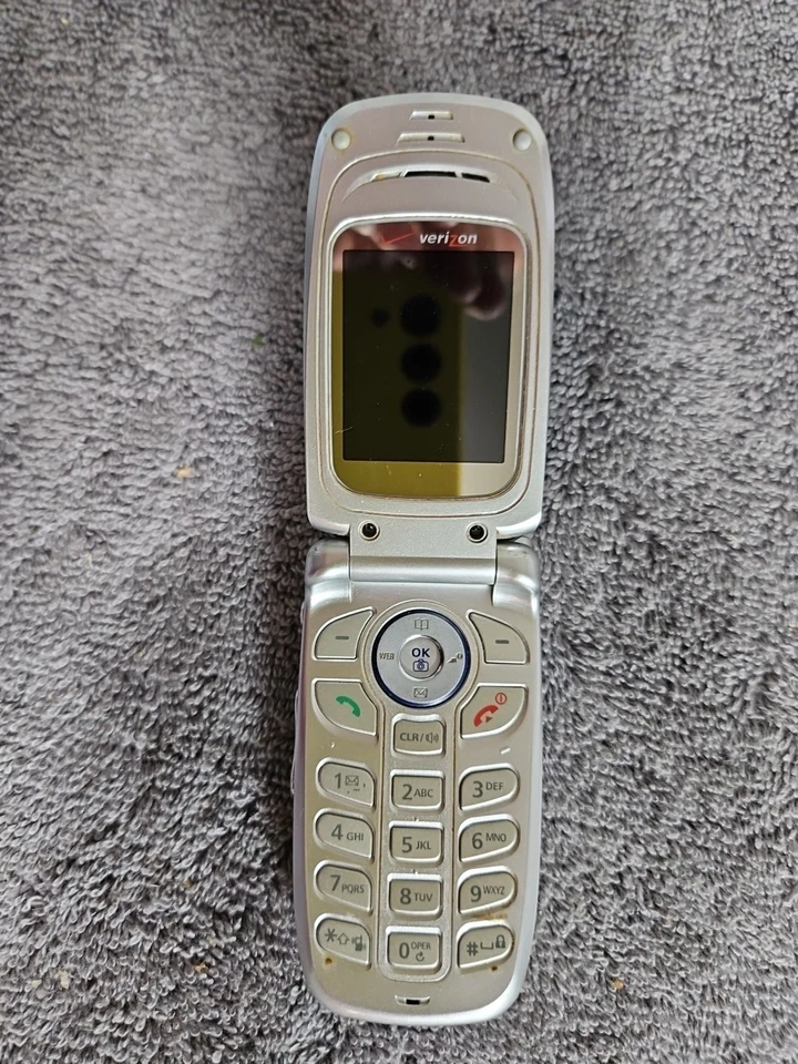 Teléfono celular plegable Audiovox CDM-8910 azul con pantalla de 128x160 píxeles (Verizon) Foto 2 de 4