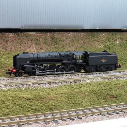 Dapol 2S-013-008 calibre N clase 9F 92189 BR negro cresta tardía DCC listo | Condition: New
