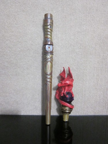 Great Wolf Lodge Magic Wand Brown Wood Red Dragon Topper Magiquest 2008