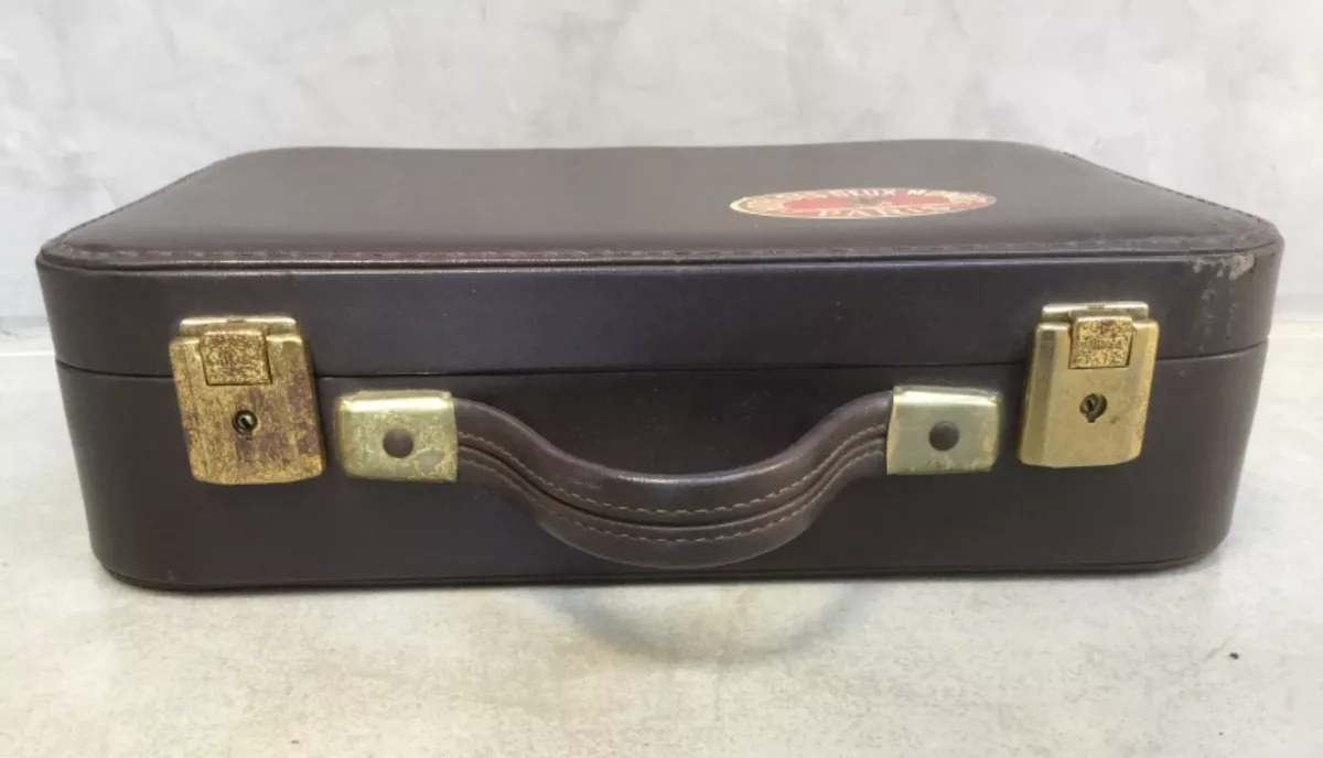 Jewelry luggage shop