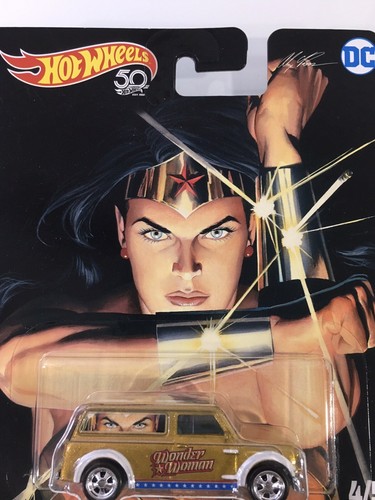 HOT WHEELS 67 AUSTIN MINI VAN WONDER WOMAN - Bild 2 von 5