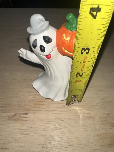 Vintage Ghost Ceramic Figurine Holding A Pumpkin - Picture 5 of 5