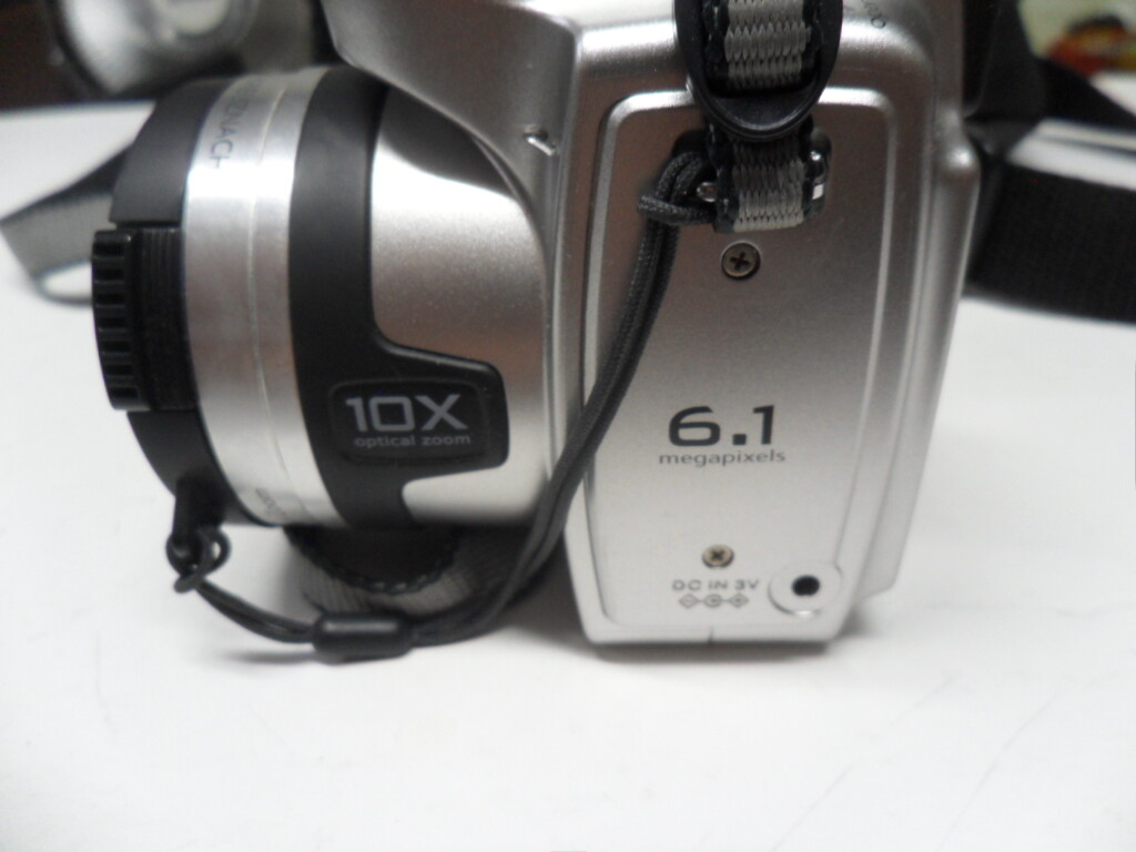 Kodak EasyShare Z650 6.1MP Digital Camera 10x Zoom + Case eBay