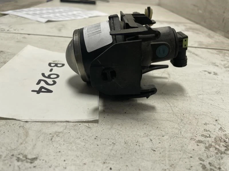 2013 林肯 MKS 前右乘客侧雾灯组件 原始设备制造商  — 第 2/4 张图片