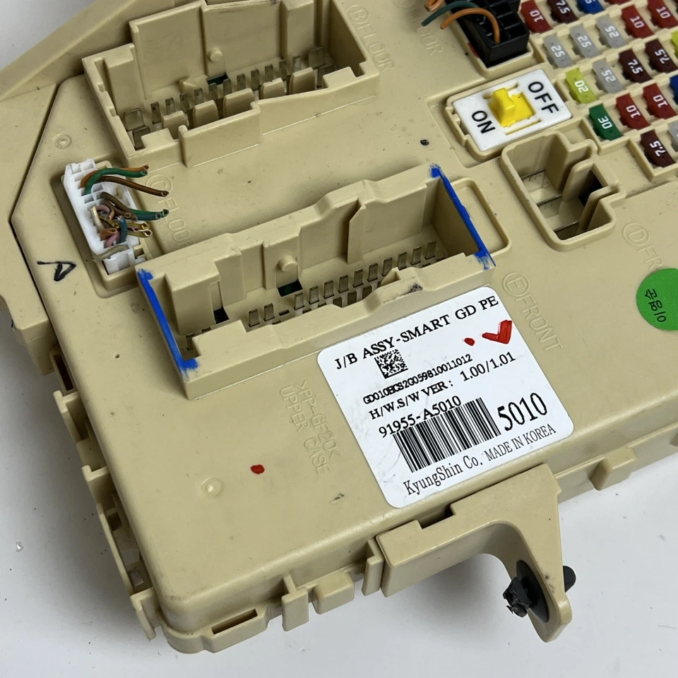 2016 HYUNDAI ELANTRA INTERIOR CABIN FUSE BOX JUNCTION MODULE 91955-A5010 OEM - Image 2 of 4