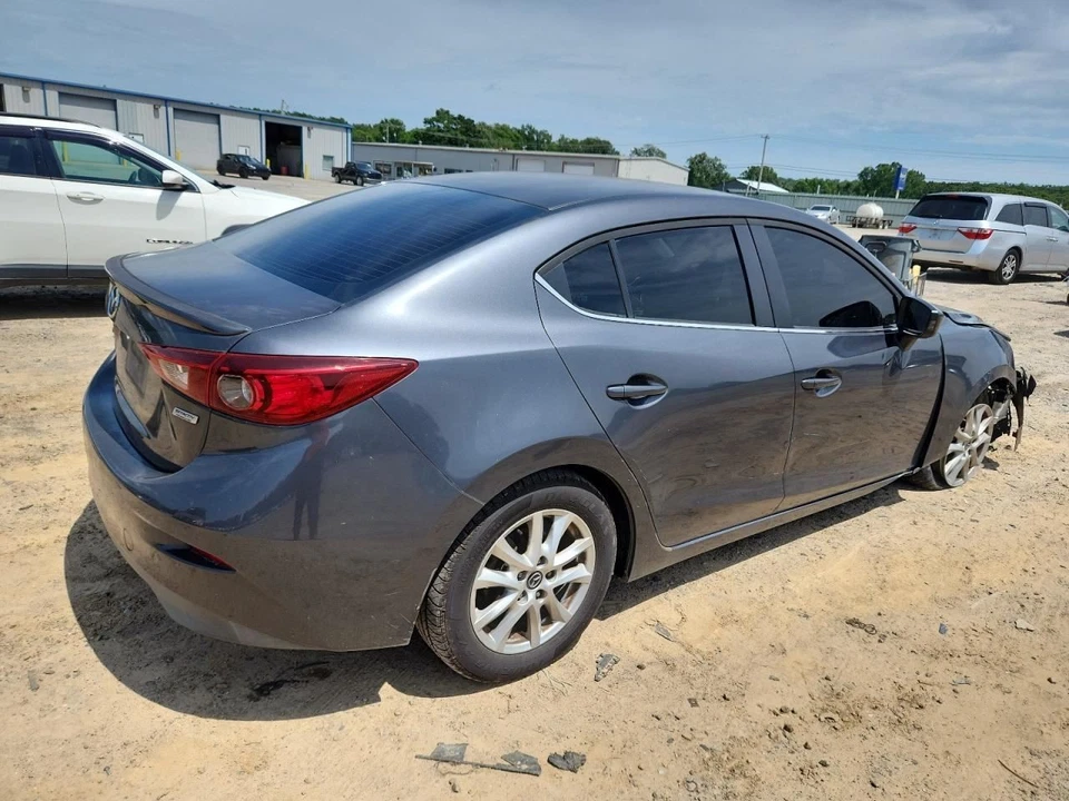 (LOCAL PICKUP ONLY) Driver Left Fender Fits 14-18 MAZDA 3 1742493 - Image 3 of 4