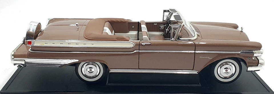 Road Signature 1/18 Scale Diecast 92578 - 1957 Mercury Turnpike Cruiser - Brown - Image 4 of 4