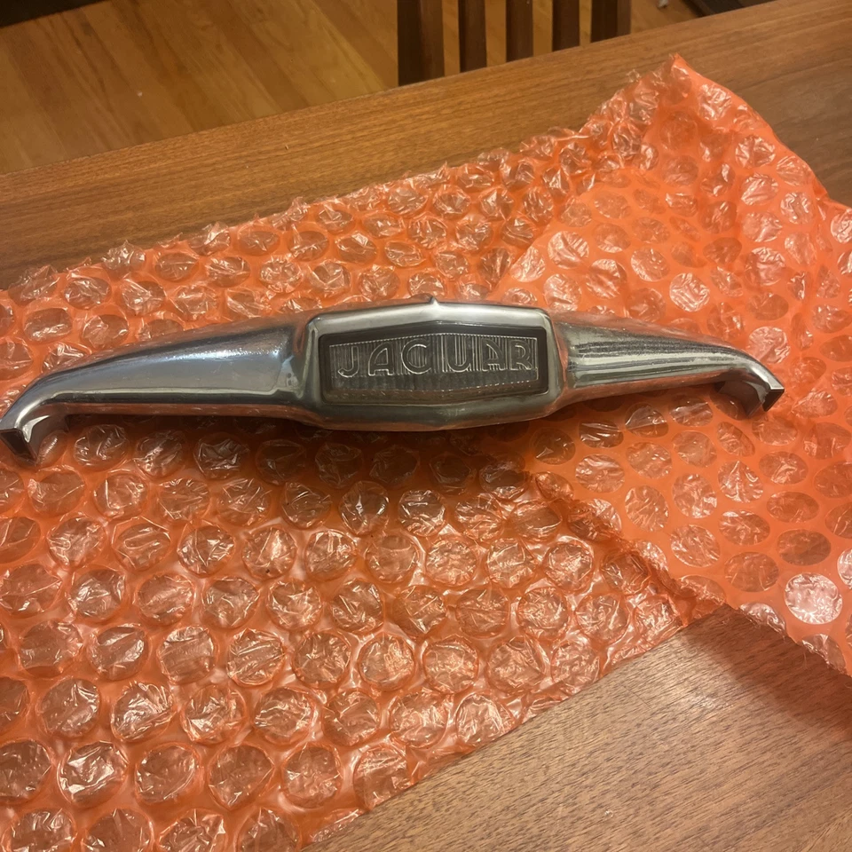 Lámpara de reversa y carcasa de matrícula Jaguar XK150 años 60 Foto 3 de 4