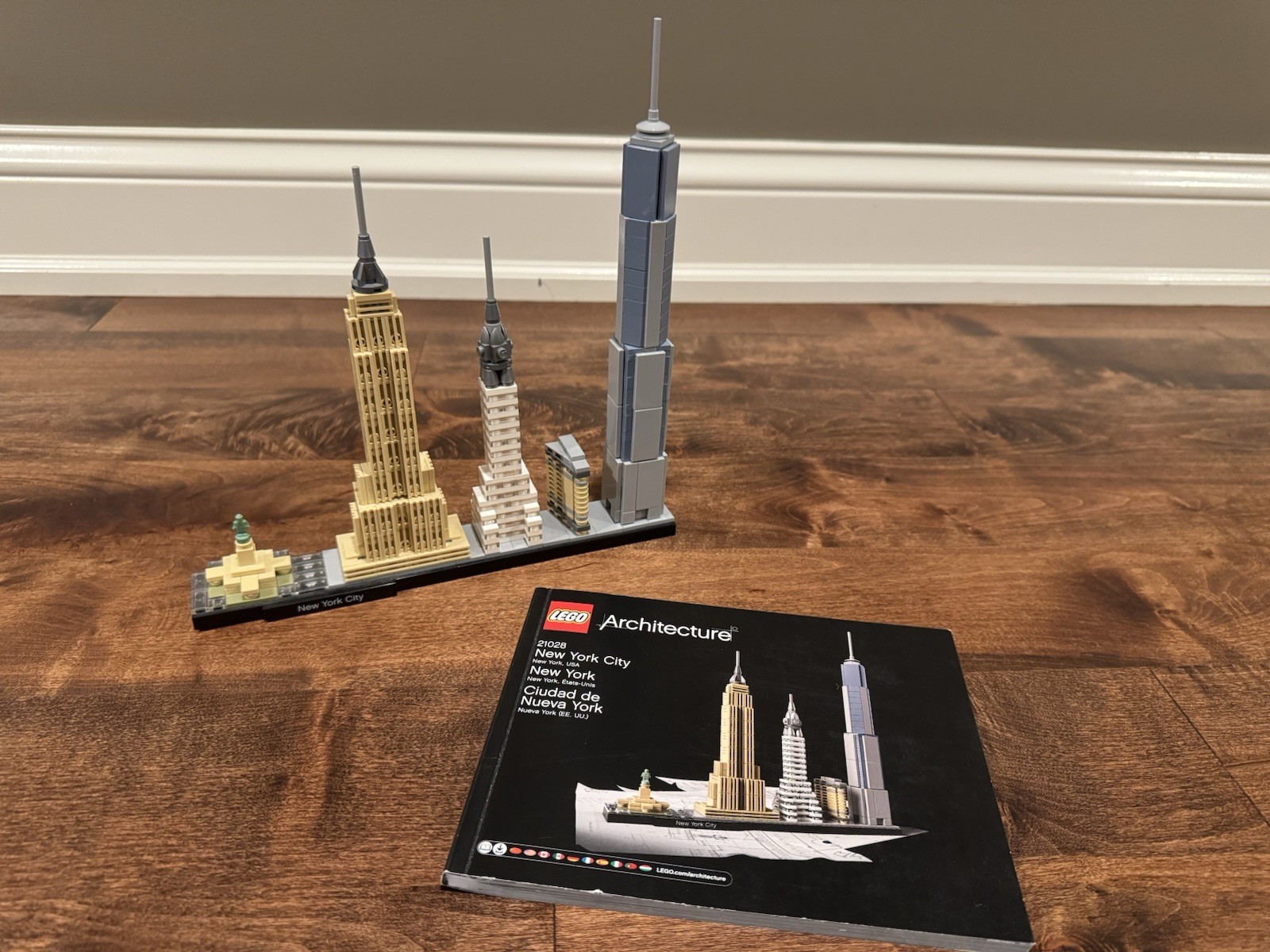 LEGO Architecture New York City Skyline Building Set 21028