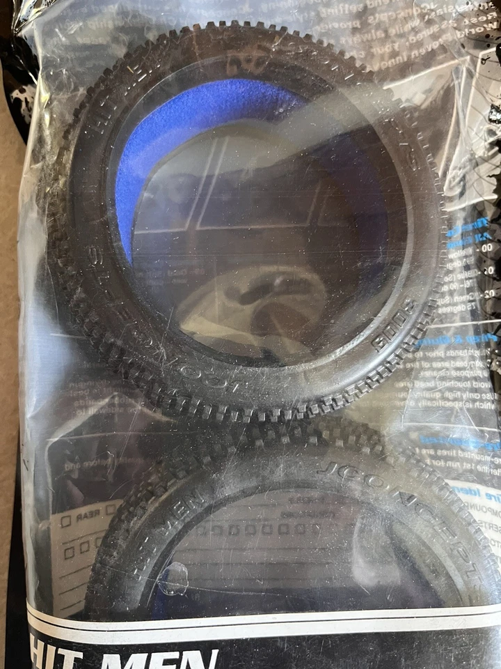 JConcepts Hitman 1/8 Buggy Tires Blue Compound soft Offroad Reifen - Bild 4 von 4