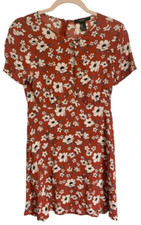 Forever 21 Red Spring Floral Short Sleeve Dress - Size S