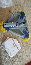 NEDOYA Pool Vacuum Head，11" Triangle Weighted Pool Cleaner EZ Clips Handle Pool 