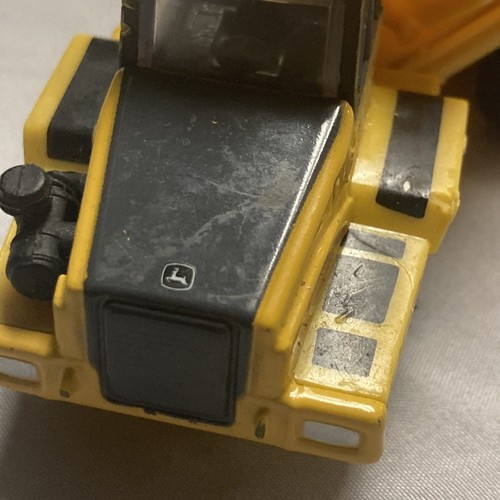 Ertl John Deere articulated dump truck 5.5 in long Plastic Die Cast - Picture 5 of 9