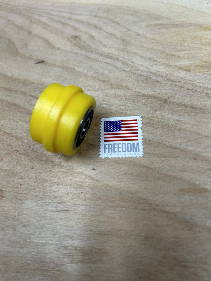 Cadena de doble rodamiento HONDA 250R Delrin CNC Race guía de rodillos amarilla TRX ATC Foto 2 de 4