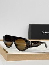 CHANEL CH5568 Black Tortoise Shield Sunglasses Brown Gradient Lens Gold CC 140