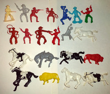 Vintage 32 Lot Small Toys Figures Marx Plastic Horses Cowboys Lido Western