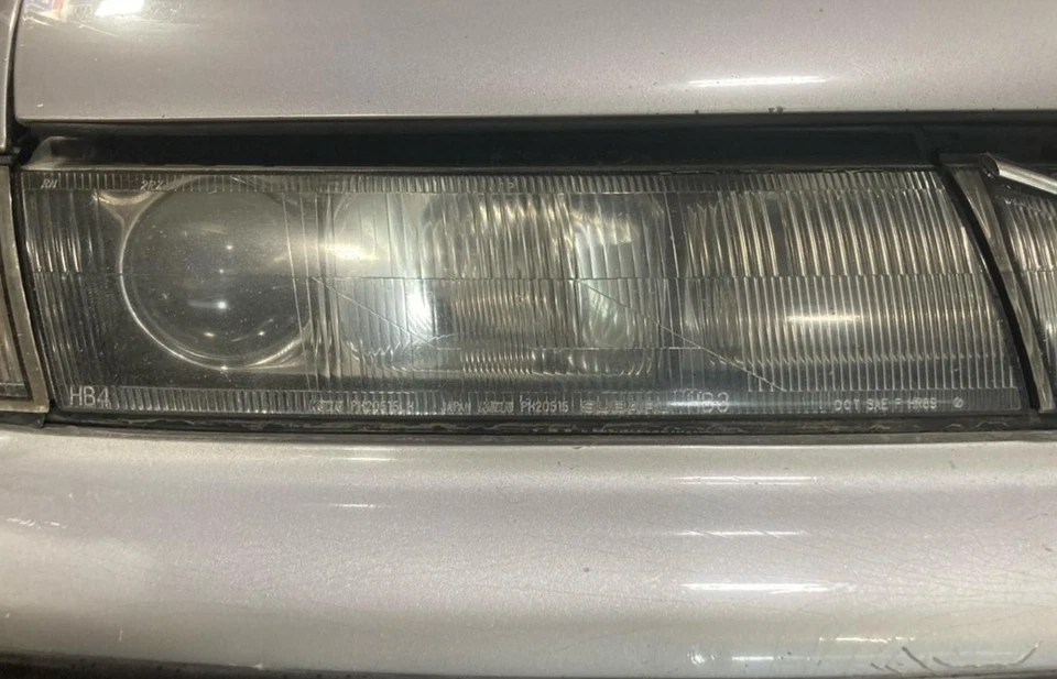 Conjunto de lámpara de faro derecho pasajero Subaru SVX 1992 OEM 84001PA020 1992-1997 Foto 2 de 4