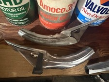 INSTANT COLLECTION vintage one-quart motor oil cans With Spouts