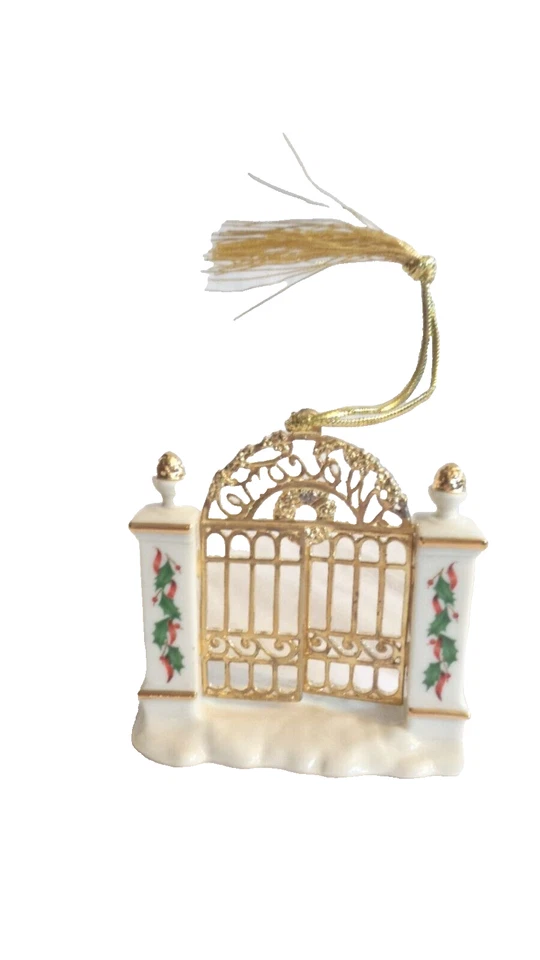 Lenox 2004 First Year In The New Home Christmas Ornament 3 1/4" Tall Foto 3 de 4