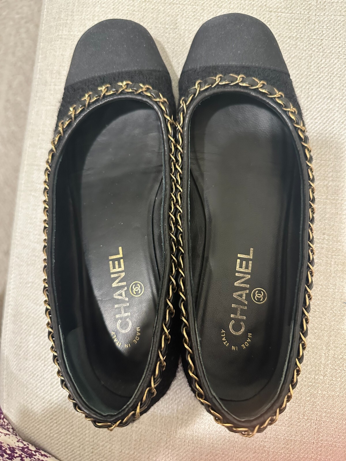 Chanel black flats with gold chain detail size 8 EUR 38 worn 3 times-image