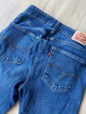 Levi's 721 High Rise Skinny Blue Jeans Stretch Women's Size 29 Medium Wash Denim