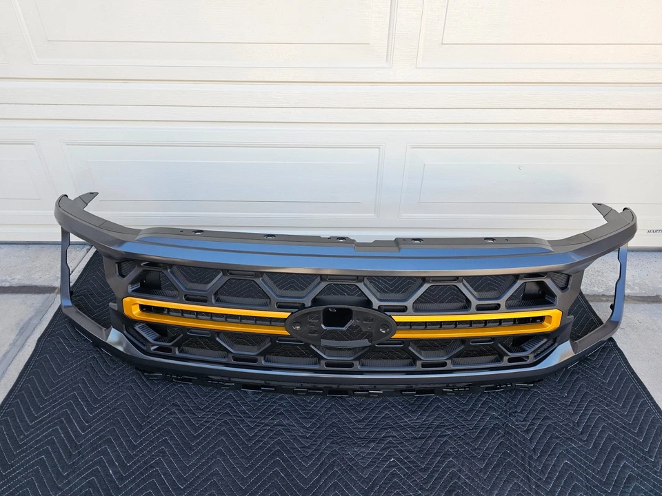 Rejilla temblor ford f-150 2024 2025 Foto 2 de 4