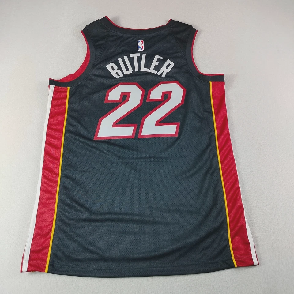 Camiseta Nike Para Hombre Grande Multicolor Jimmy Butler #22 Miami Heat Swingman NBA Foto 2 de 4