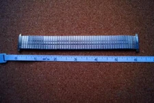 SUPER VINTAGE USED  GOLD TONE CONDOR  EXPANDABLE WATCH BRACELET 17-22mm