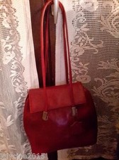 Sac femme transformable bandoulière ou a dos cuir rouge bordeaux  **** neuf ****