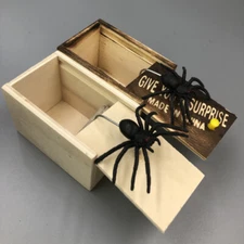 Wooden Prank Spider Scare Box Hidden in Case Trick Play Joke Gag Toys
