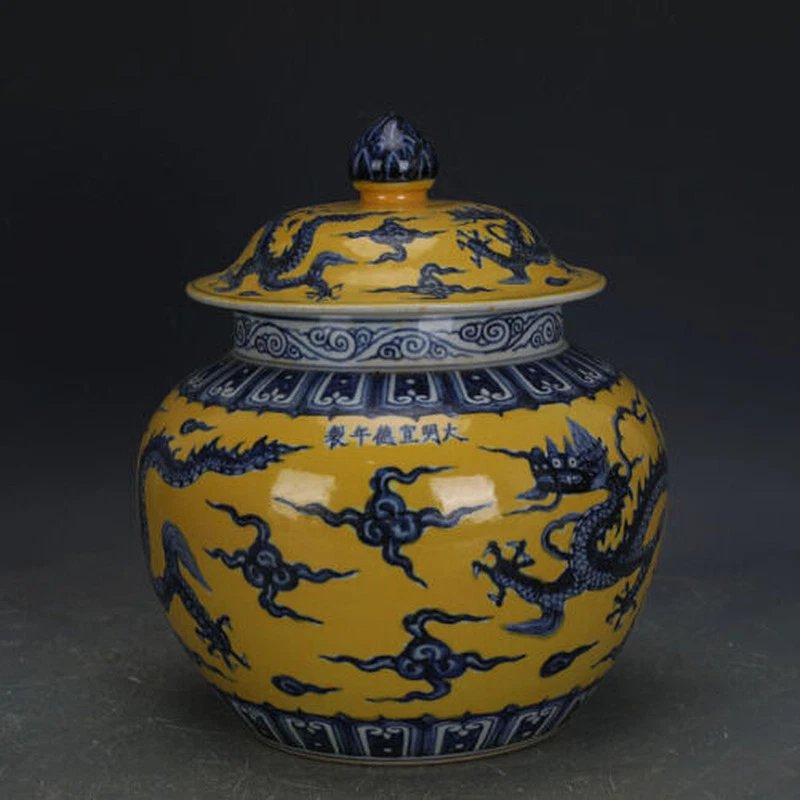 Tarro de porcelana chino azul y blanco de 10,8" esmalte amarillo Ming Xuande Dragon Pot Foto 2 de 4