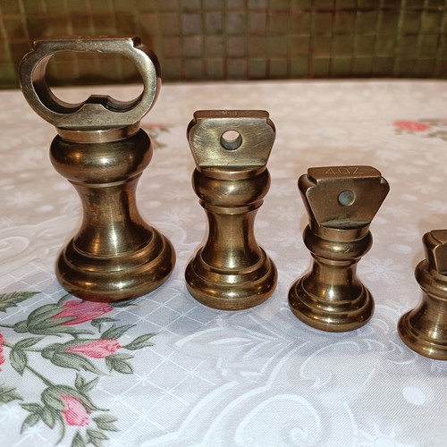 VINTAGE BRASS BELL WEIGHTS FOR KITCHEN SCALES SET OF 7 IMPERIAL WEIGHTS - Picture 6 of 6