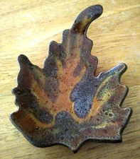 Red Maple Leaf Dish ~ TH2000 Ceramic Decorative