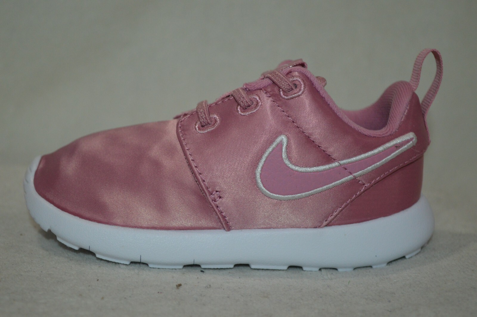 nike roshe one toddler girl