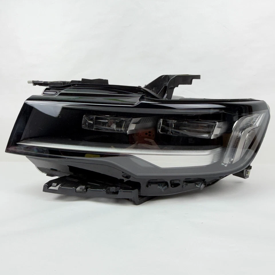 Faro LED cromado lado conductor izquierdo Cadillac Escalade 2021-2024 OEM 84950142 Foto 2 de 4