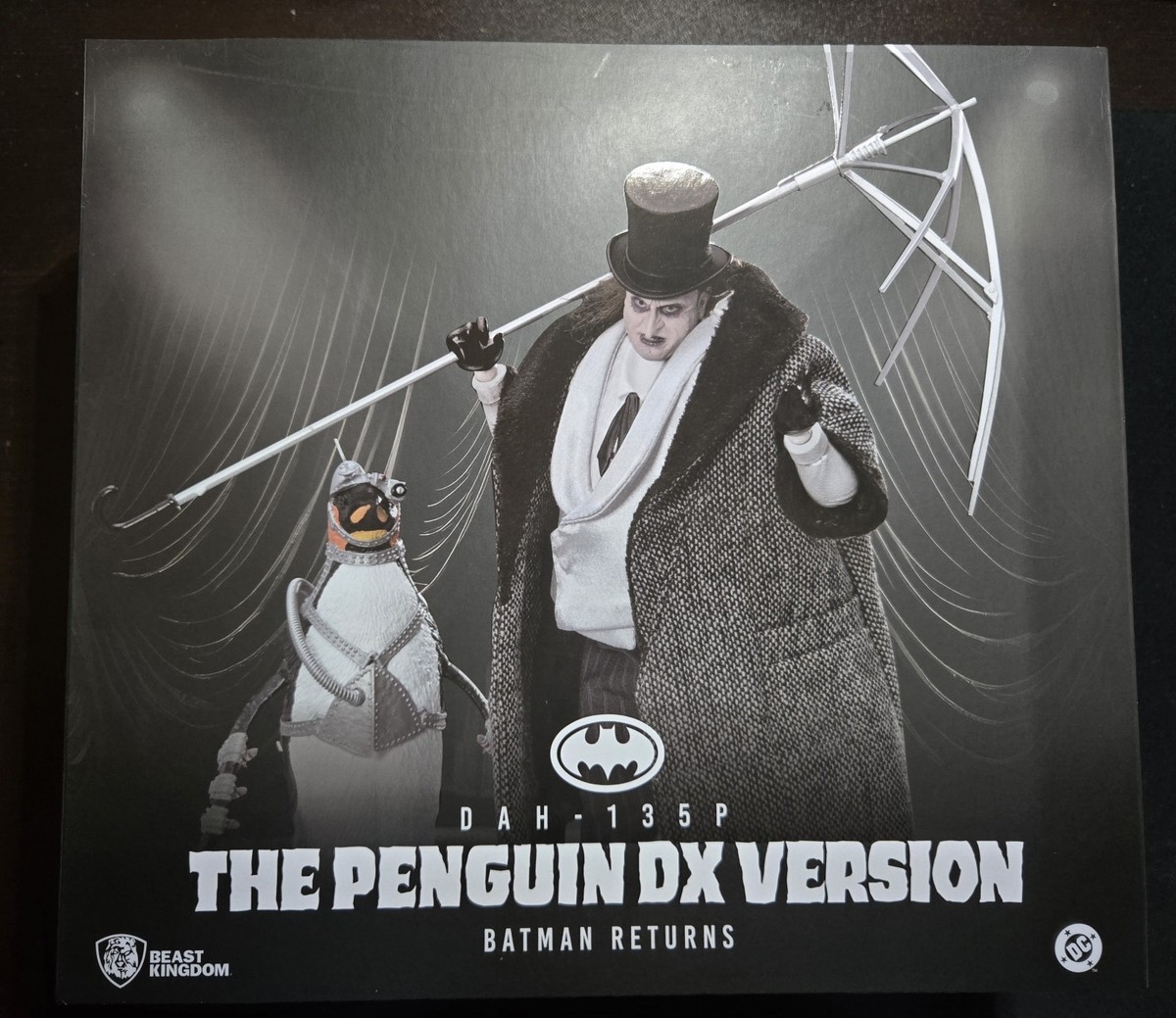 Batman Returns The Penguin DAH-135P Dynamic 8-Ction Heroes Deluxe