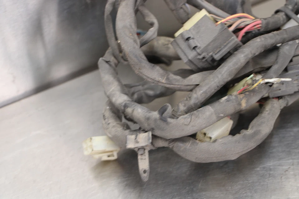 04-09 YAMAHA FZ6 MAIN ENGINE WIRING HARNESS MOTOR WIRE LOOM 5VX-82590-10-00 Foto 2 de 4