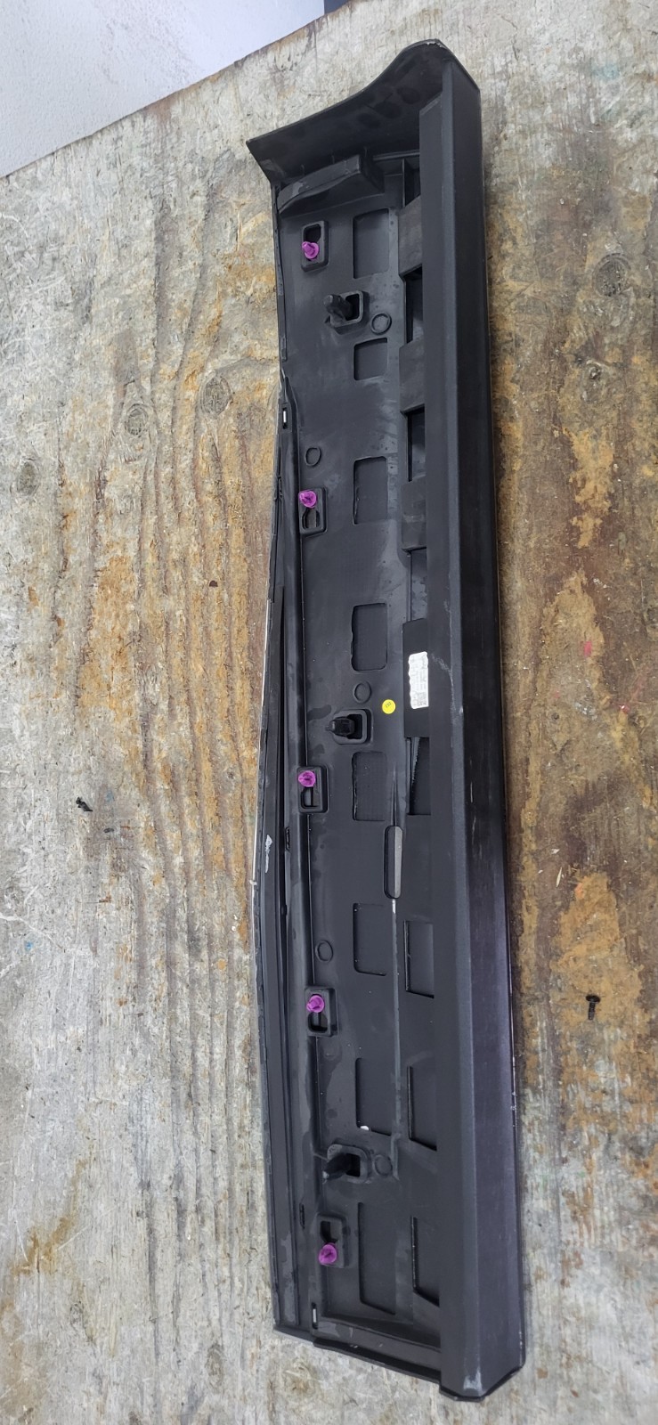 2019-2024 LAMBORGHINI URUS DOOR MOLDING PASSENGER SIDE REAR USED OEM *DC9131