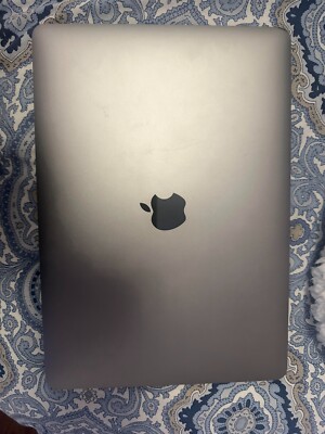 MacBook Pro with M1 Chip (13-inch, 8GB RAM, 256GB SSD Storage) -Space Gray