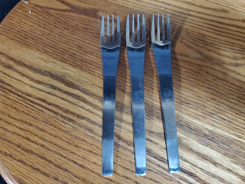 3 DINNER FORKS Dalia PICASSO Satin 20/12 Stainless Modern Spain 7 7/8" - 第 1/8 張圖片