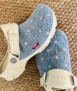 Levis Crocs | eBay Levis Crocs | eBay
