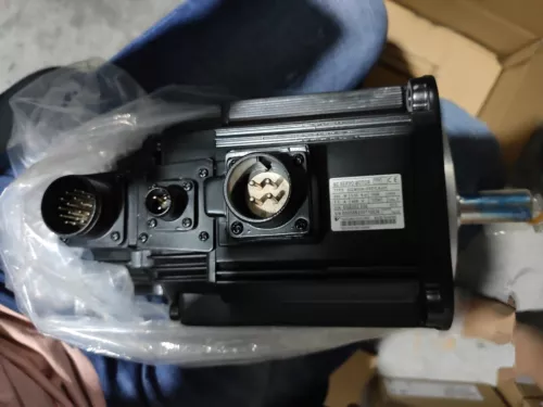 Yaskawa SGMGH-09DCA2H Servomotor 1 STCK. Neu Schnellversand SGMGH09DCA2H - Bild 3 von 4
