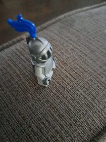 Lego Statue - Disney Castle Knight 71040 Disney Minifigure