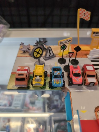 Vintage Micro Machines City Service Center Playset Carrying Case 1987 LOT BUNDLE - Picture 3 of 22