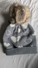 Land's End Girls XS-S Gray Knit Hat w/ Hearts  Faux Fur Beanie Pom Brand New