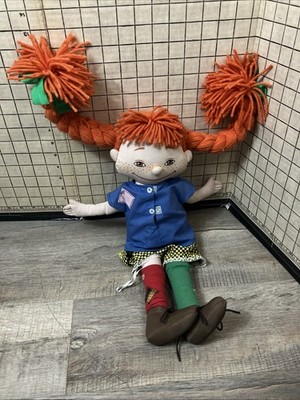 Vintage 18  PIPPI LONGSTOCKING CLOTH DOLL 